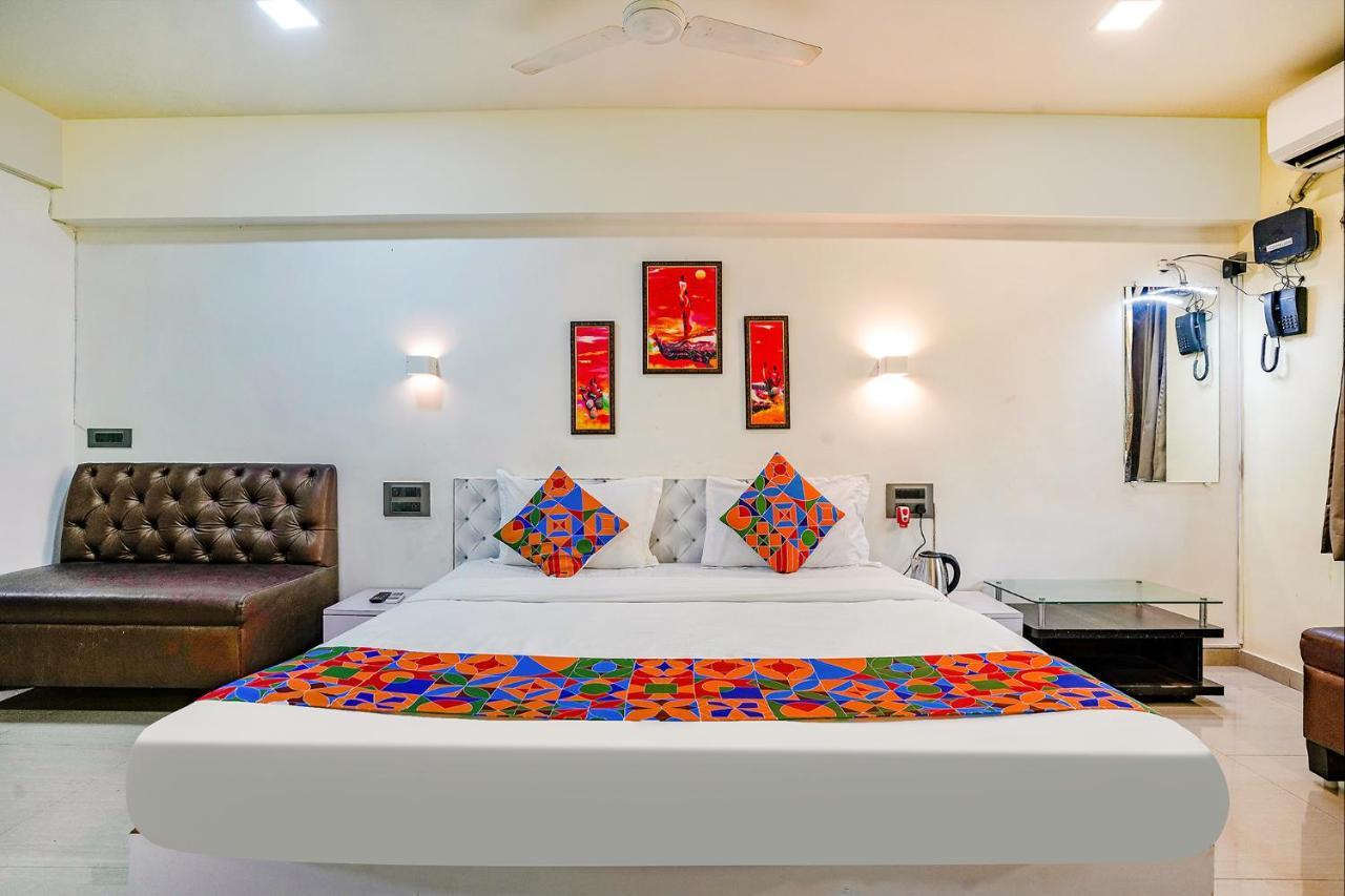 Fabexpress White House - Nr Midc Khargar Hotel Koparpada Bagian luar foto