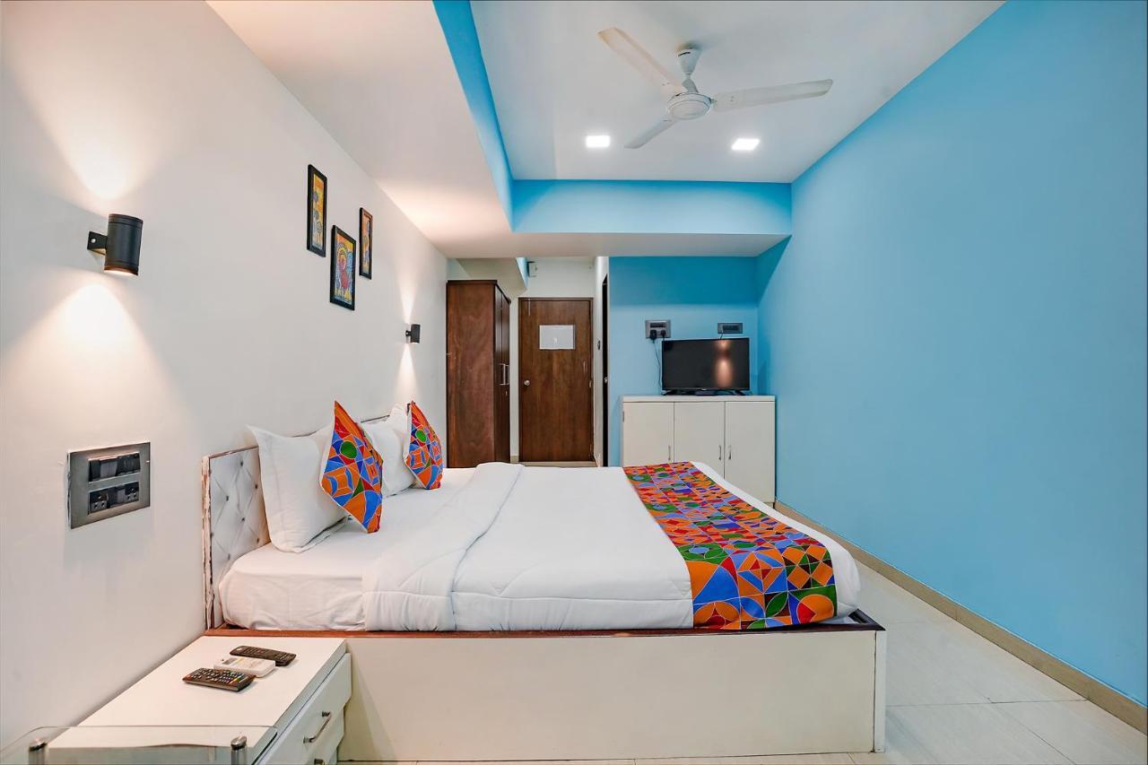 Fabexpress White House - Nr Midc Khargar Hotel Koparpada Bagian luar foto