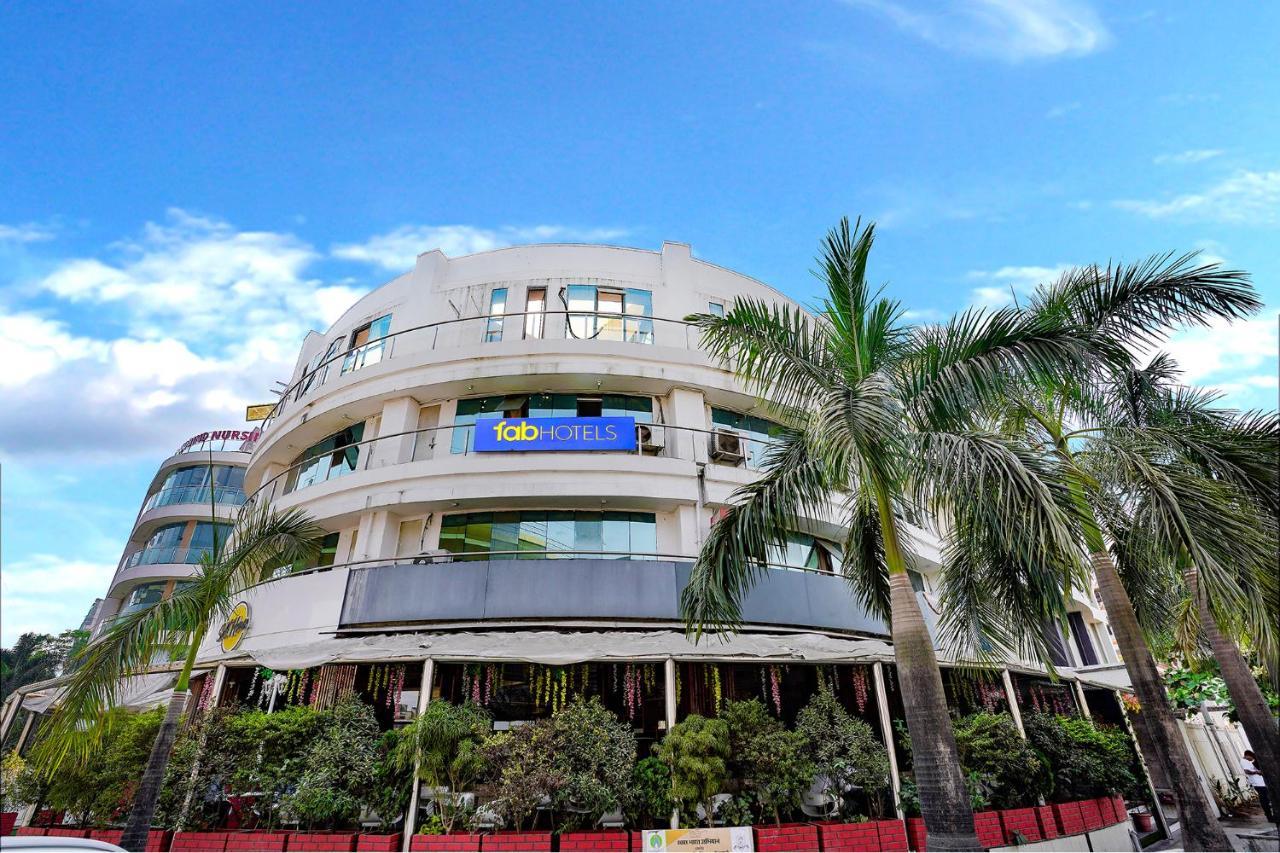 Fabexpress White House - Nr Midc Khargar Hotel Koparpada Bagian luar foto